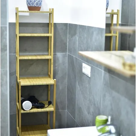 Via Cino 3* Cagliari