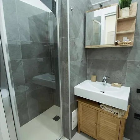 Via Cino Guest house